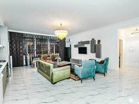 4 otaqlı yeni tikili - Şah İsmayıl Xətai m. - 140 m²