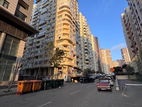 3 otaqlı yeni tikili - 8 Noyabr m. - 100 m²