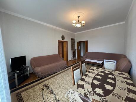 3 otaqlı köhnə tikili - İçəri Şəhər m. - 100 m²
