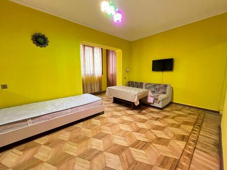 2 otaqlı köhnə tikili - Gənclik m. - 55 m²