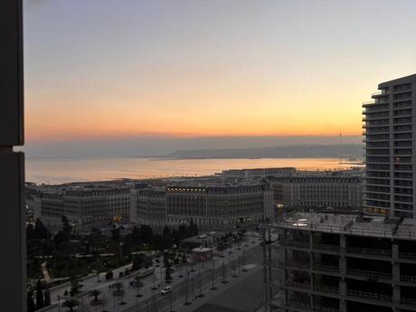 3 otaqlı yeni tikili - Ağ şəhər q. - 160 m²