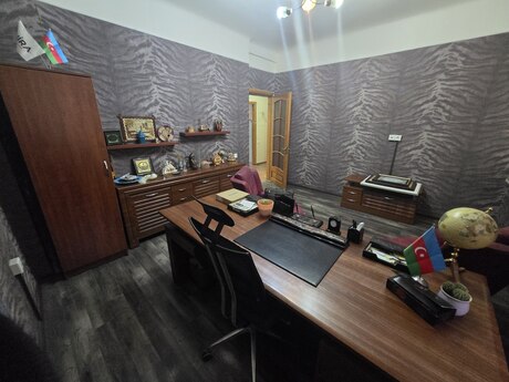 4-комн. офис - Насиминский р. - 120 м²