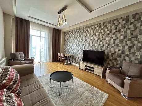 4 otaqlı yeni tikili - Ağ şəhər q. - 147 m²