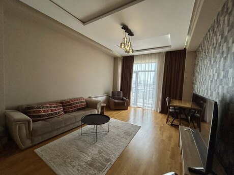 4 otaqlı yeni tikili - Ağ şəhər q. - 147 m²