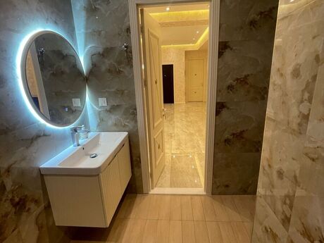 3 otaqlı yeni tikili - 28 May m. - 138 m²
