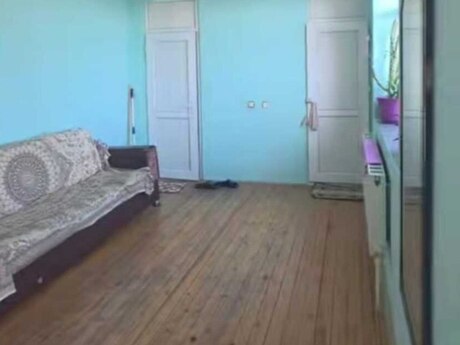 6 otaqlı həyət evi/bağ evi - Binəqədi r. - 170 m²