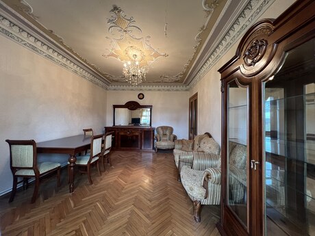 3 otaqlı köhnə tikili - Nəriman Nərimanov m. - 90 m²