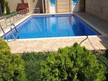 7 otaqlı həyət evi/bağ evi - Novxanı q. - 450 m²