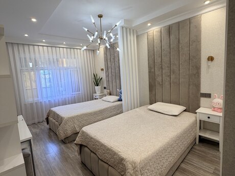 3 otaqlı köhnə tikili - Bakıxanov q. - 85 m²