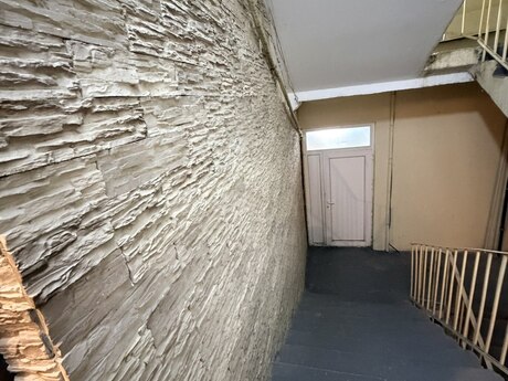 3 otaqlı köhnə tikili - Bakıxanov q. - 85 m²