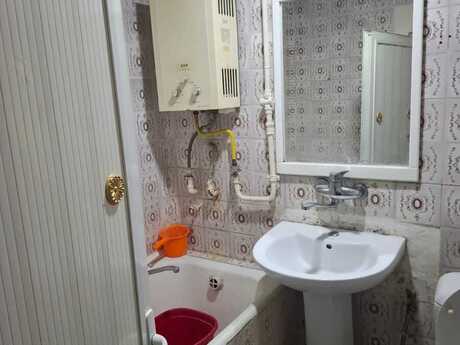 1 otaqlı köhnə tikili - İnşaatçılar m. - 32 m²