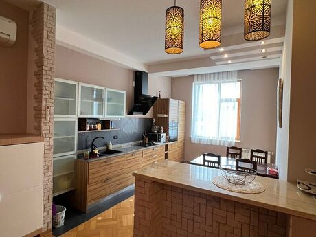 3 otaqlı yeni tikili - 28 May m. - 127 m²