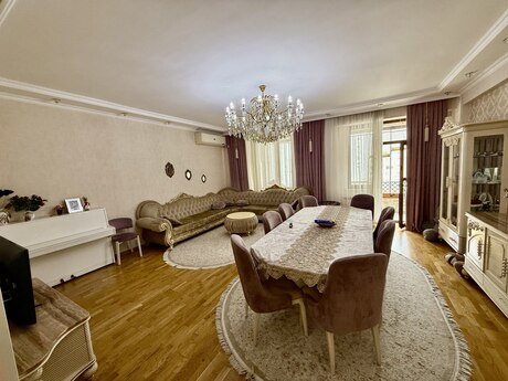 4 otaqlı yeni tikili - İnşaatçılar m. - 167 m²