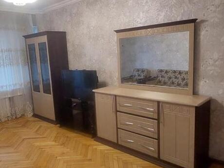 2 otaqlı köhnə tikili - Gənclik m. - 60 m²