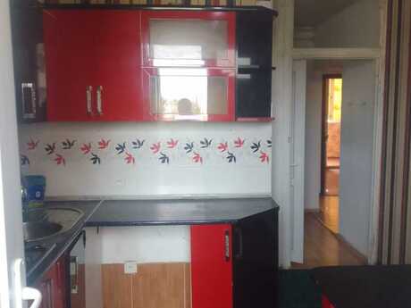 3 otaqlı köhnə tikili - Xalqlar Dostluğu m. - 80 m²