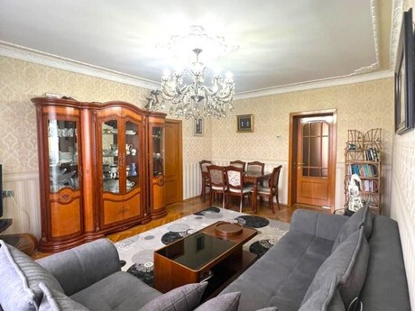 4 otaqlı köhnə tikili - İçəri Şəhər m. - 110 m²