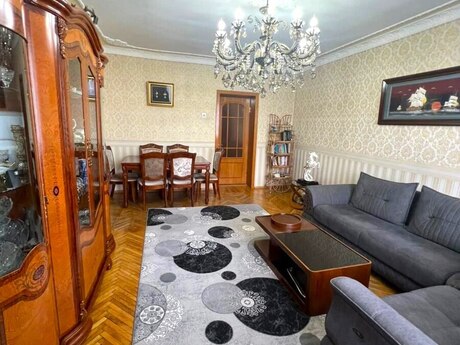 4 otaqlı köhnə tikili - İçəri Şəhər m. - 110 m²