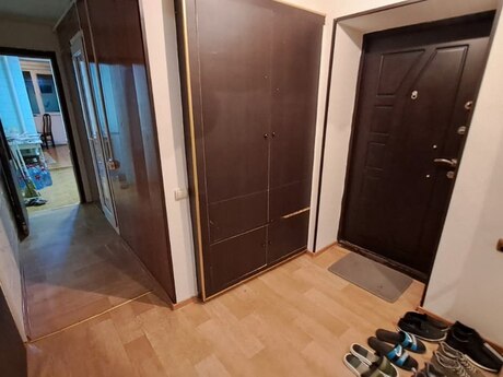 4 otaqlı köhnə tikili - Elmlər Akademiyası m. - 90 m²