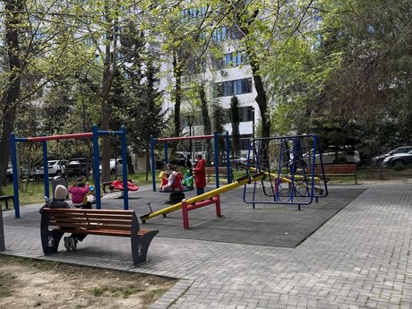 3 otaqlı köhnə tikili - Azadlıq Prospekti m. - 70 m²