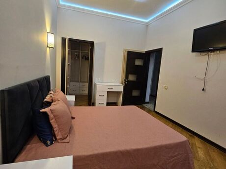 3-room apartment, 180 m², Nizami: 370 000 ₼ 3