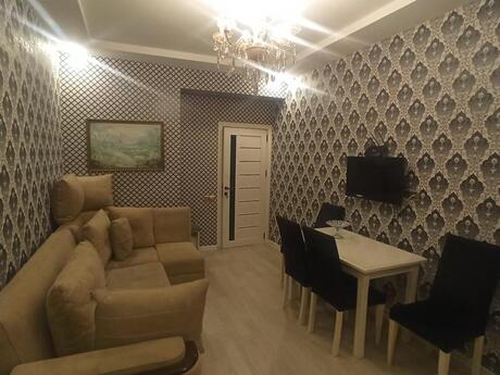 3 otaqlı köhnə tikili - Əhmədli m. - 70 m²