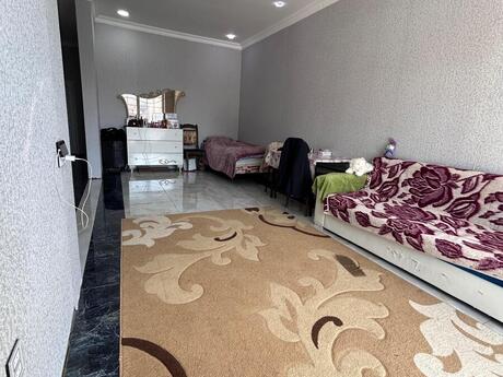 7 otaqlı həyət evi/bağ evi - Saray q. - 200 m²