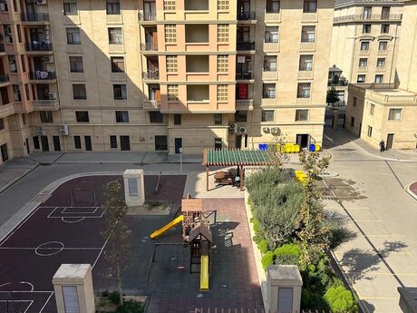 4 otaqlı yeni tikili - Ağ şəhər q. - 140 m²