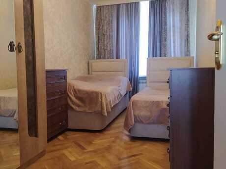 2 otaqlı köhnə tikili - Qara Qarayev m. - 45 m²