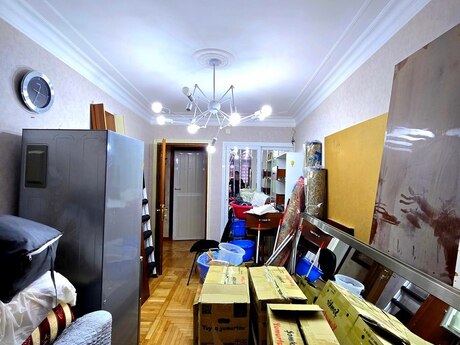5 otaqlı köhnə tikili - Qara Qarayev m. - 180 m²