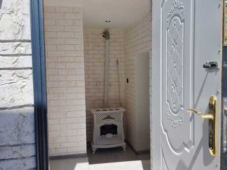 2 otaqlı həyət evi/bağ evi - Yeni Suraxanı q. - 42 m²