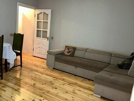 3 otaqlı köhnə tikili - Elmlər Akademiyası m. - 78 m²