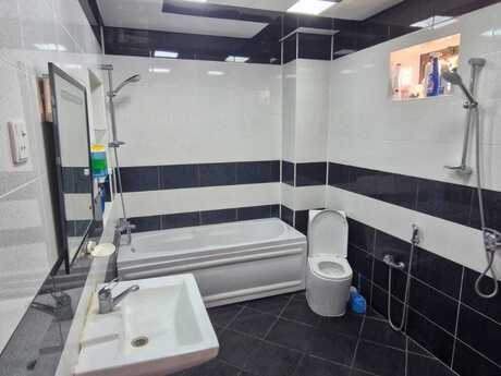 7 otaqlı həyət evi/bağ evi - 8-ci kilometr q. - 400 m²