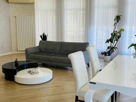 3 otaqlı yeni tikili - Şah İsmayıl Xətai m. - 150 m²