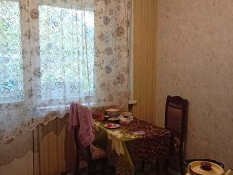 3 otaqlı köhnə tikili - Azadlıq Prospekti m. - 85 m²
