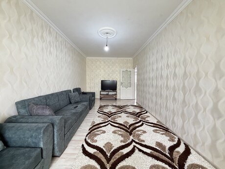 4 otaqlı köhnə tikili - Bakıxanov q. - 100 m²