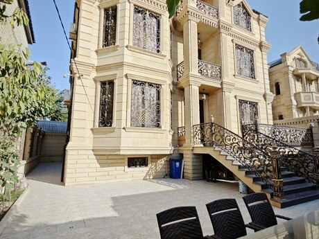 7 otaqlı həyət evi/bağ evi - Həzi Aslanov q. - 470 m²