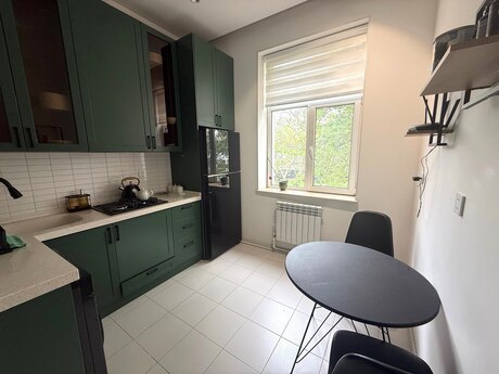 3 otaqlı köhnə tikili - Nəsimi r. - 85 m²