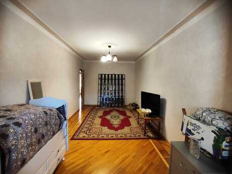 3 otaqlı köhnə tikili - Neftçilər m. - 90 m²