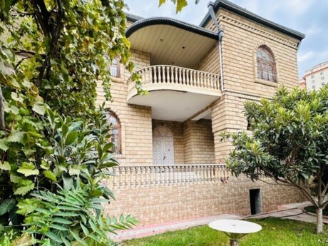 9 otaqlı həyət evi/bağ evi - Azadlıq Prospekti m. - 400 m²