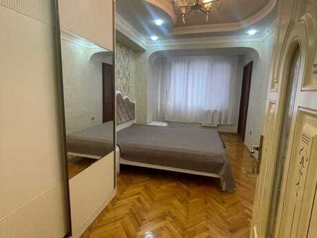 3 otaqlı köhnə tikili - Nəriman Nərimanov m. - 90 m²
