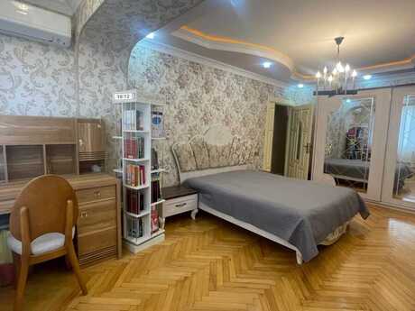 3 otaqlı köhnə tikili - Nəriman Nərimanov m. - 90 m²