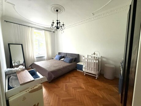 3 otaqlı köhnə tikili - Nəsimi r. - 85 m²