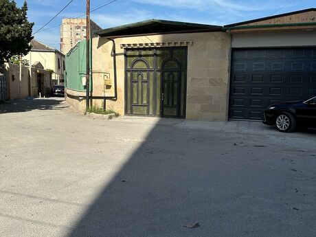 5 otaqlı həyət evi/bağ evi - Qaraçuxur q. - 140 m²