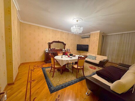 Elan №6100136 - Bakı, İnşaatçılar m., 3 otaqlı, 125 m², 3/17 mərtəbə