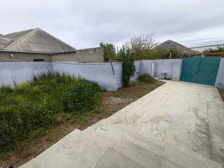 4 otaqlı həyət evi/bağ evi - Balaxanı q. - 140 m²