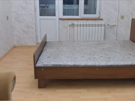 3 otaqlı köhnə tikili - Azadlıq Prospekti m. - 90 m²
