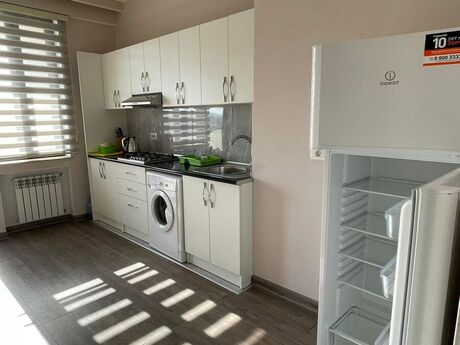 3 otaqlı yeni tikili - İnşaatçılar m. - 140 m²
