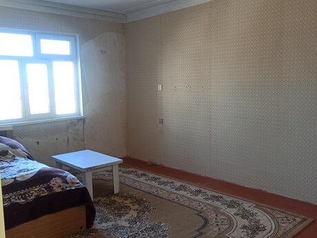 5 otaqlı köhnə tikili - Yeni Günəşli q. - 103 m²