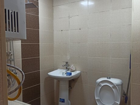 5 otaqlı köhnə tikili - Yeni Günəşli q. - 103 m²