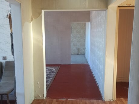 5 otaqlı köhnə tikili - Yeni Günəşli q. - 103 m²
